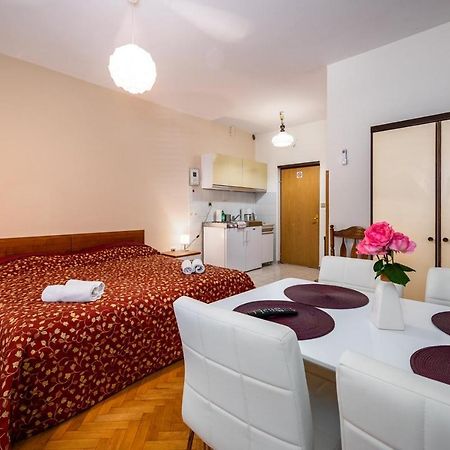Apartmani Lido Bašanija Exterior foto