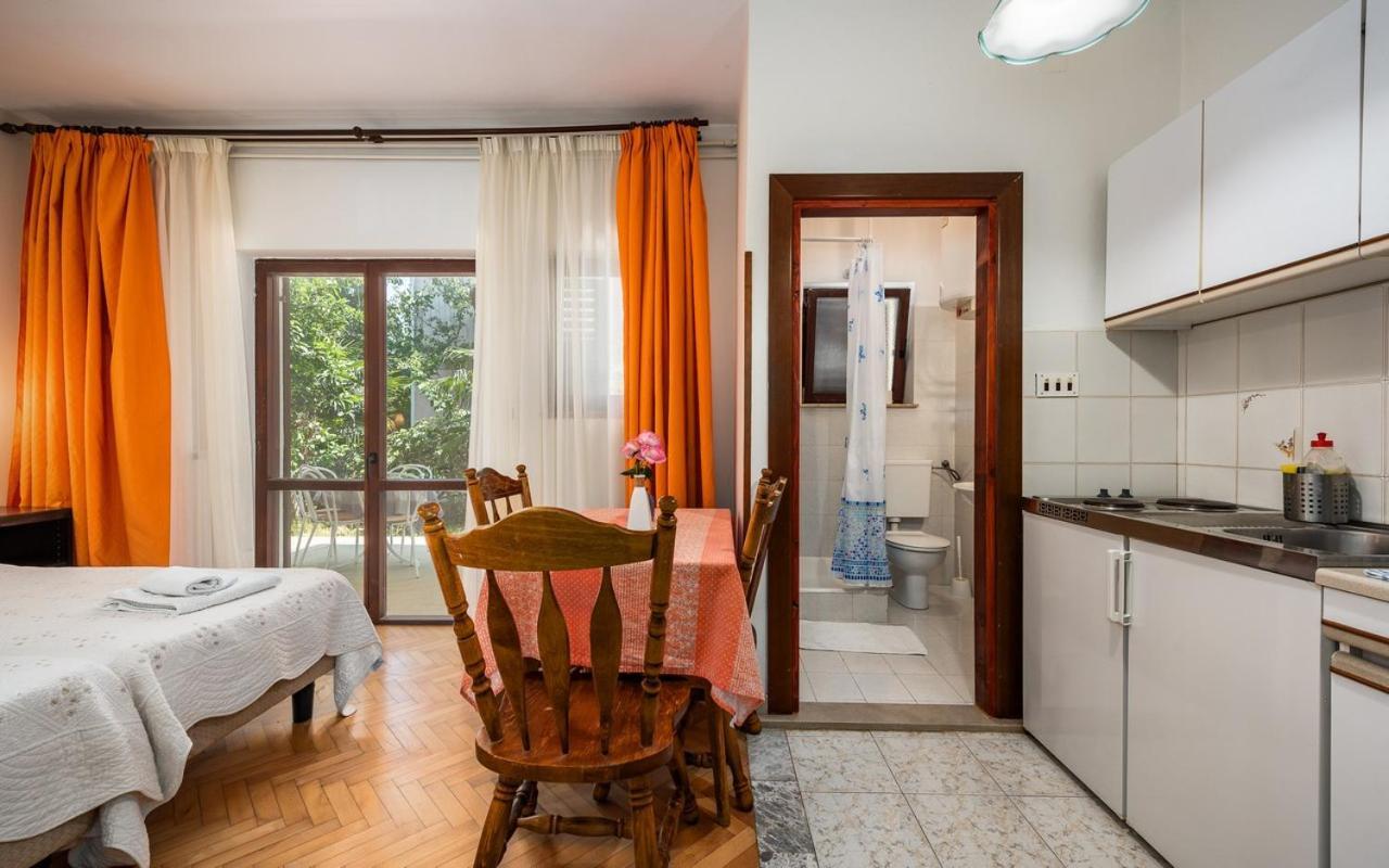 Apartmani Lido Bašanija Exterior foto