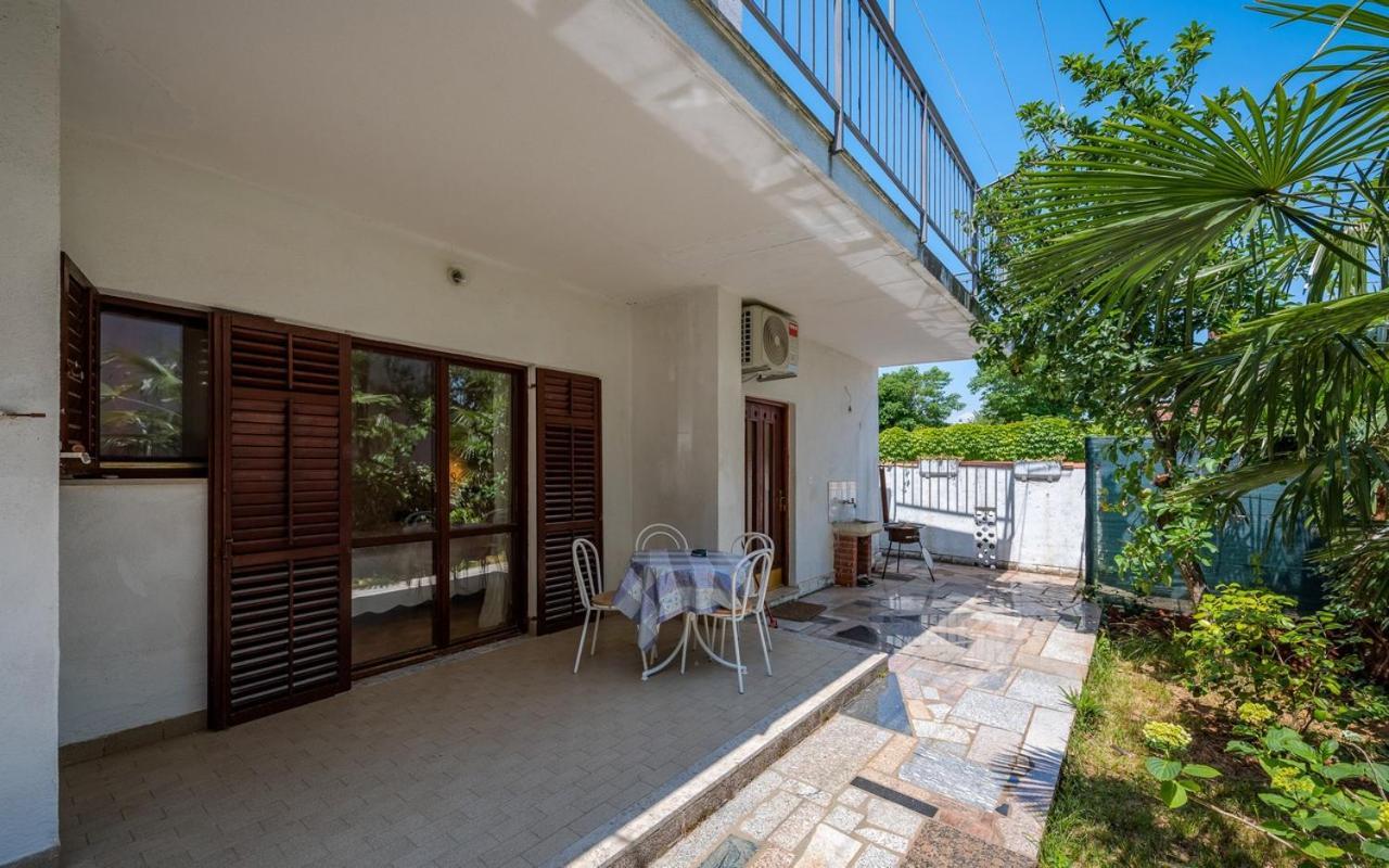 Apartmani Lido Bašanija Exterior foto